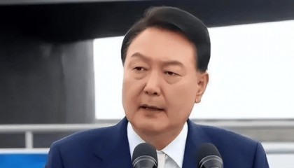 尹錫悅判了，傷害性不大，侮辱性極強(qiáng)，李在明果斷出手了，還要與朝鮮緩和關(guān)系？