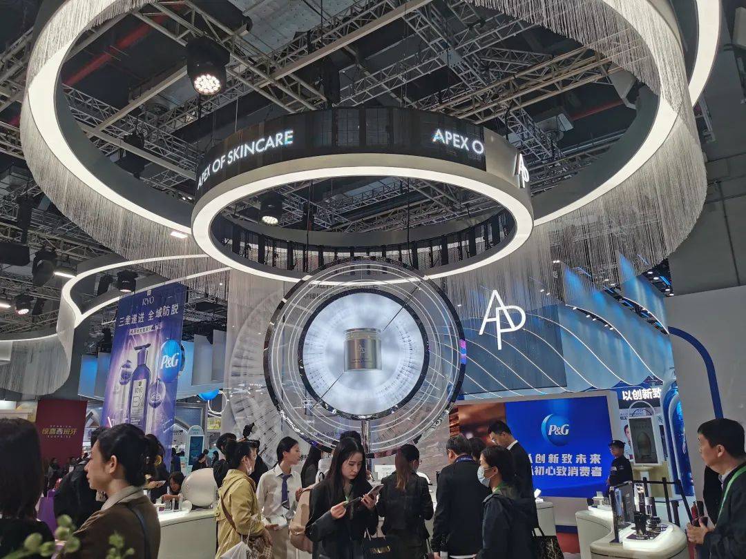 耐克、百事、聯(lián)合利華、大眾、樂高、lululemon、華住……舊友新朋共話進(jìn)博｜聚焦進(jìn)博會(huì)