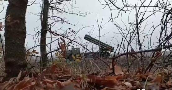 血戰(zhàn)庫(kù)爾斯克，2個(gè)月傷亡8萬(wàn)人，俄軍才明白我軍三三制有多厲害