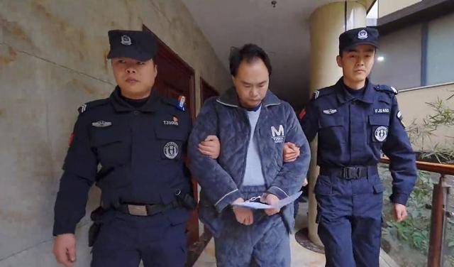 四川巴中落馬衛(wèi)生院院長(zhǎng)：我能用CT看透他人病因，卻照不透自己的貪念