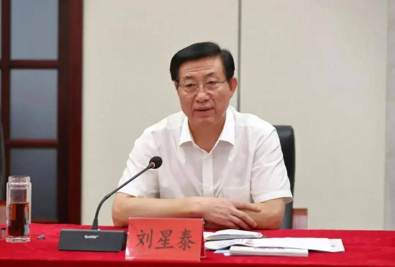 中央批準(zhǔn)開除黨籍后，66歲老虎被逮捕！10天內(nèi)4虎被捕