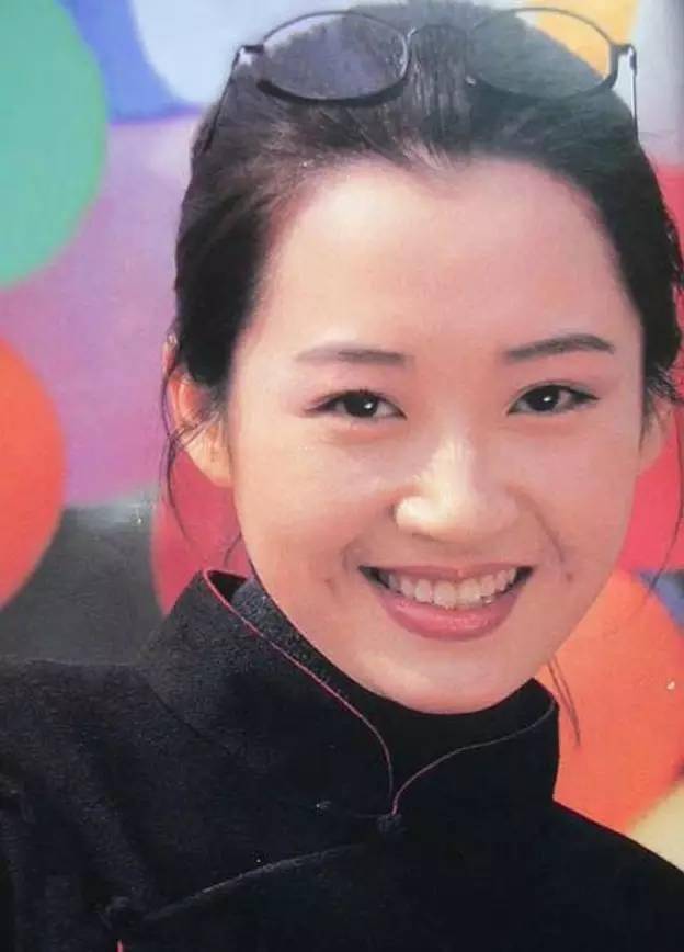 事實(shí)證明，55歲“無(wú)人敢娶”的許晴，才是真正的人間清醒！
