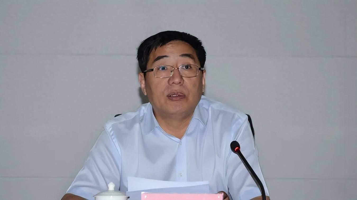 甘肅省原副省長(zhǎng)楊子興被決定逮捕！昨日剛被中央紀(jì)委點(diǎn)名通報(bào)，下屬官員中也有多人落馬