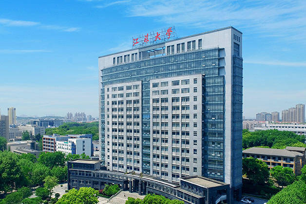 江蘇大學(xué)教師吐槽考核“一刀切”：新增800余門(mén)課程，有理科老師為教學(xué)學(xué)時(shí)達(dá)標(biāo)去教軍事理論