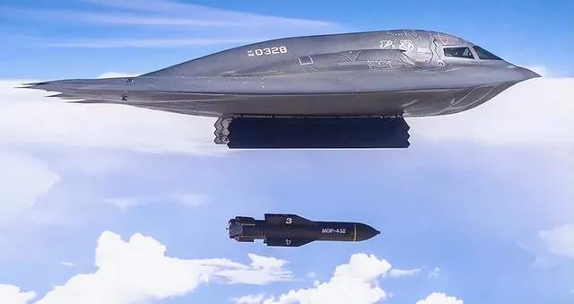 空軍副司令：轟-20很快了！網(wǎng)友：殲-36都來(lái)了，轟-20還要多久？