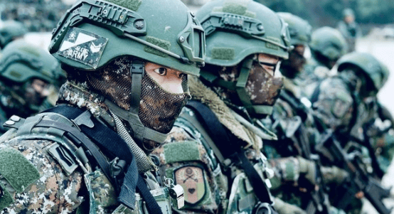 就在剛剛！美軍已經(jīng)悄悄入臺，解放軍不在口頭警告，統(tǒng)一不能等了！