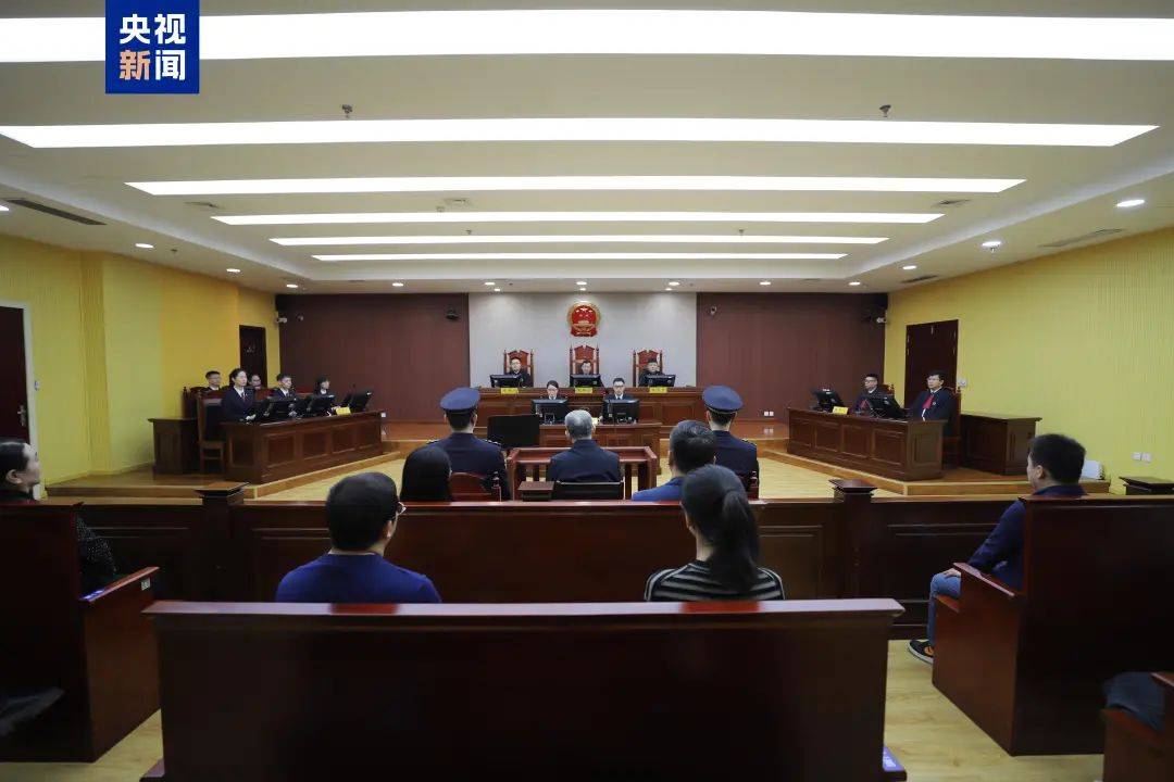 光大集團原董事長李曉鵬，一審獲刑15年