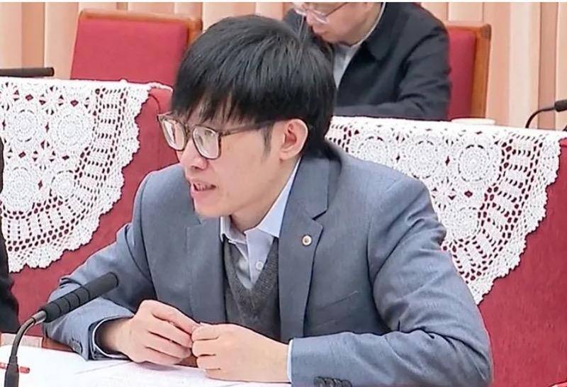 DeepSeek創(chuàng)始人梁文鋒首登全球富豪榜！好友稱其低調(diào)