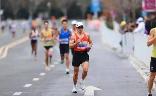 馬拉松職業(yè)“私兔”最高月入4萬 從熟人搭子到有償服務(wù)