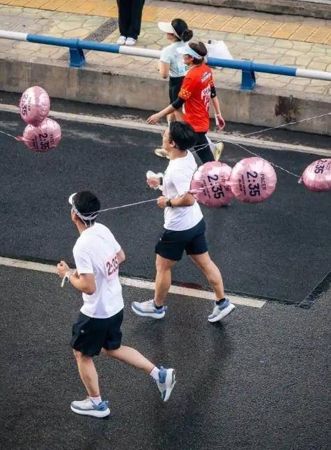 馬拉松職業(yè)“私兔”最高月入4萬 從熟人搭子到有償服務(wù)