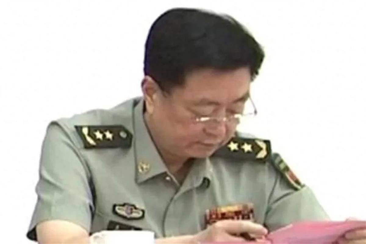 極目政情|唐勇被撤銷全國政協(xié)委員資格，曾參與國慶閱兵，中將軍銜