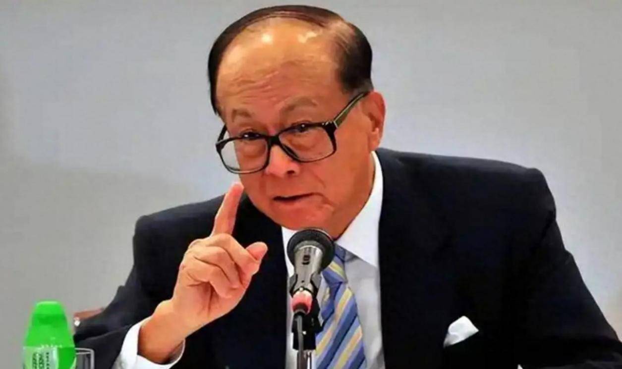 李嘉誠鐵了心了？港口或真沒法留住了，微妙時(shí)刻，黑石高層有動作
