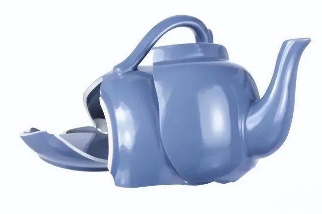 英國外交官爆料：中國人送的茶壺不小心摔碎，竟然掉出個竊聽器？