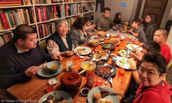 美國“吃貨”欲哭無淚：特朗普逼著中餐館換料，味兒不對了