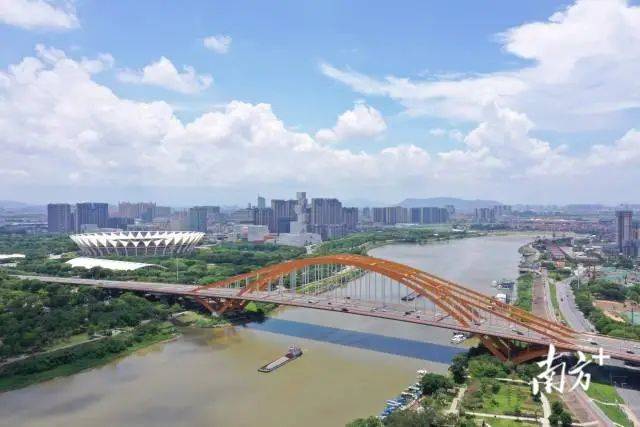 給五區(qū)干部開會(huì)，佛山市委書記發(fā)出“靈魂三問”