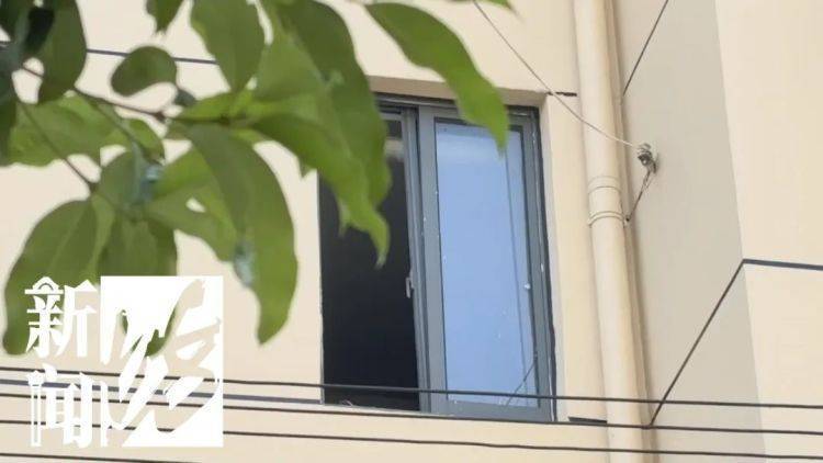 被折磨到崩潰！上海一九旬老太每天定時“輸出”，鄰居被迫“魔法打魔法”