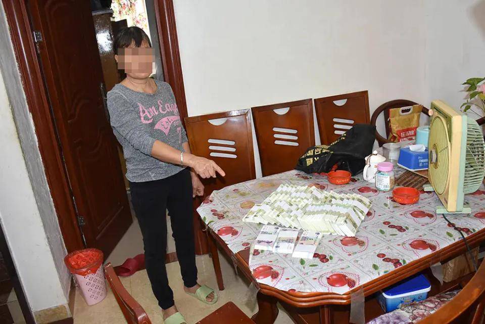 廣東一保姆盜走雇主家中90余萬元財(cái)物，嫌疑人已被刑事拘留