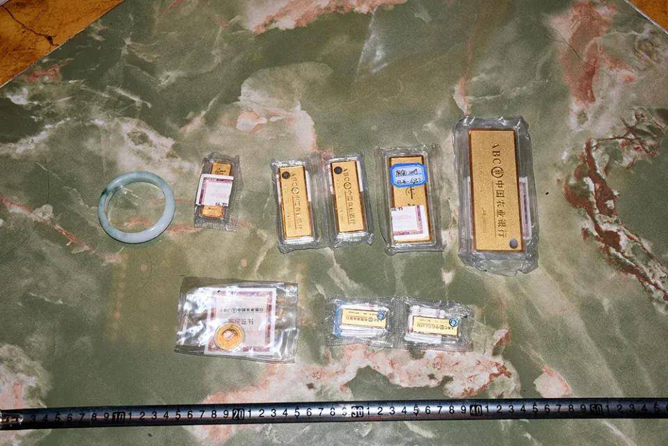 廣東一保姆盜走雇主家中90余萬元財(cái)物，嫌疑人已被刑事拘留