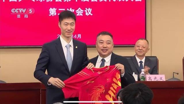 劉國梁淚灑會場，“乒乓球是融入血脈的信仰”，國際乒聯(lián)：他將繼續(xù)擔任兩項重要職務
