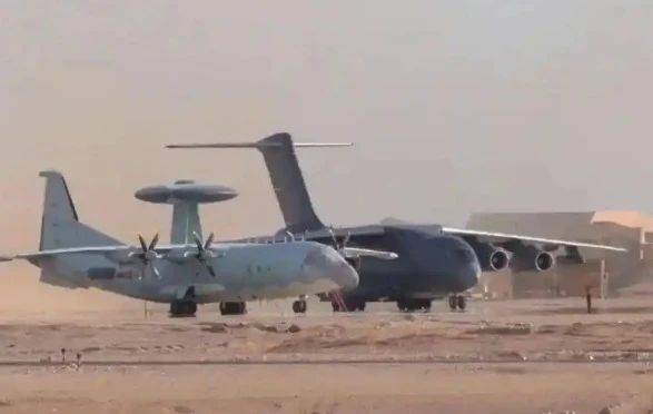 動(dòng)真格了！6000公里洲際投送，解放軍突降埃及，美國(guó)人心生忌憚