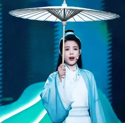 陳麗君為說(shuō)錯(cuò)話落淚道歉：以后一定讓嘴和腦子在同一戰(zhàn)線上