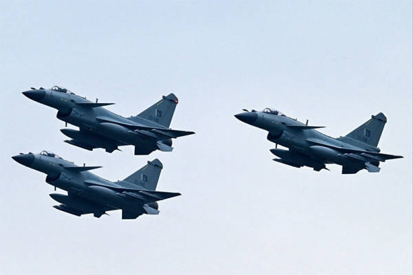 巴基斯坦副總理兼外長證實：使用殲-10戰(zhàn)機擊落了印軍“陣風”戰(zhàn)機