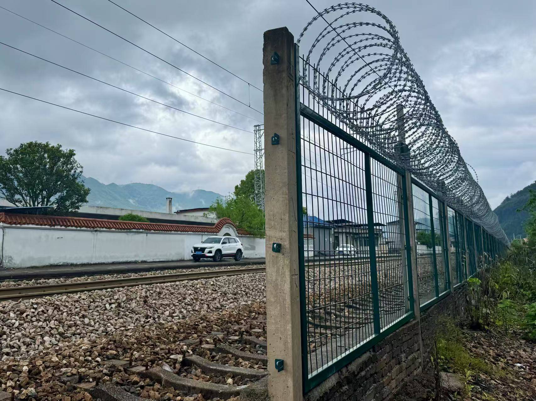 界面調(diào)查｜鐵路穿村而過：一個(gè)湘西村莊與17起火車撞人事故