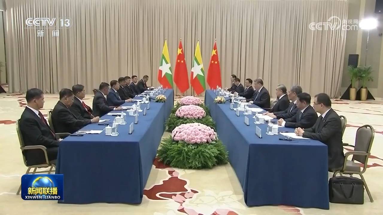鐵肩擔(dān)道義，歷史鑒未來——習(xí)近平主席對俄羅斯進(jìn)行國事訪問并出席紀(jì)念蘇聯(lián)偉大衛(wèi)國戰(zhàn)爭勝利80周年慶典取得圓滿成功