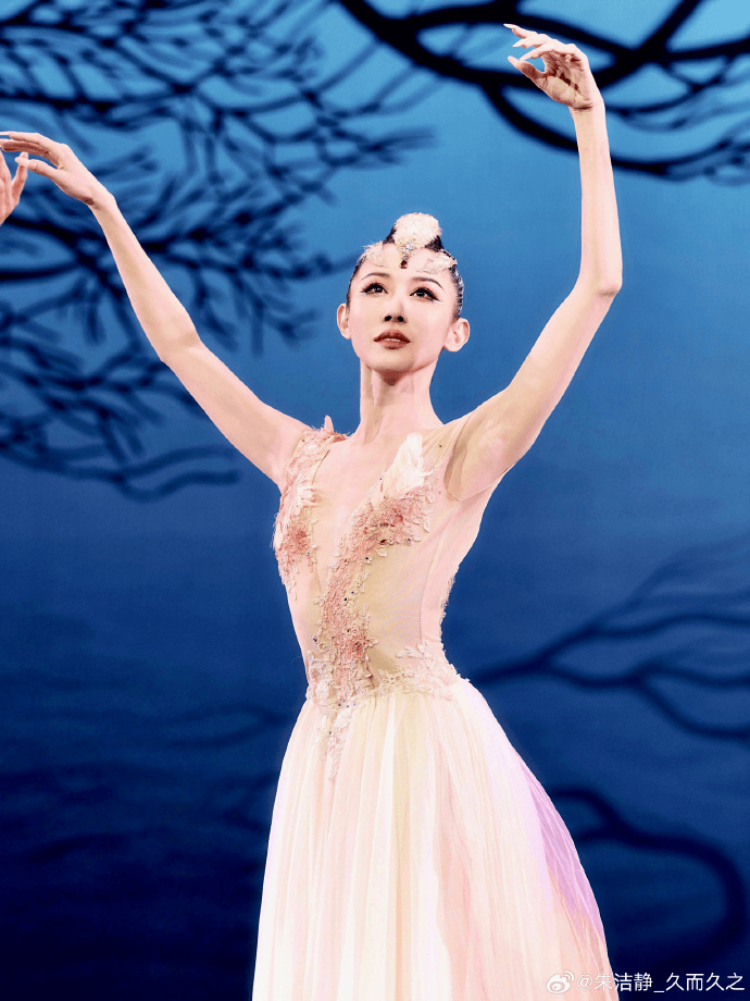 浙江知名女演員，重病歸來！曾四登春晚，流淚照心疼