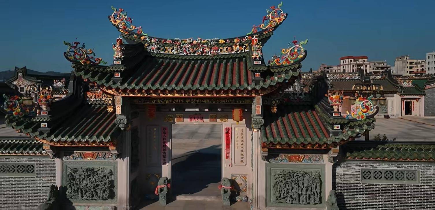 汕頭違建豪宅“英之園”將強(qiáng)拆，當(dāng)?shù)兀簩⒏鶕?jù)公告期內(nèi)具體情況采取下一步措施