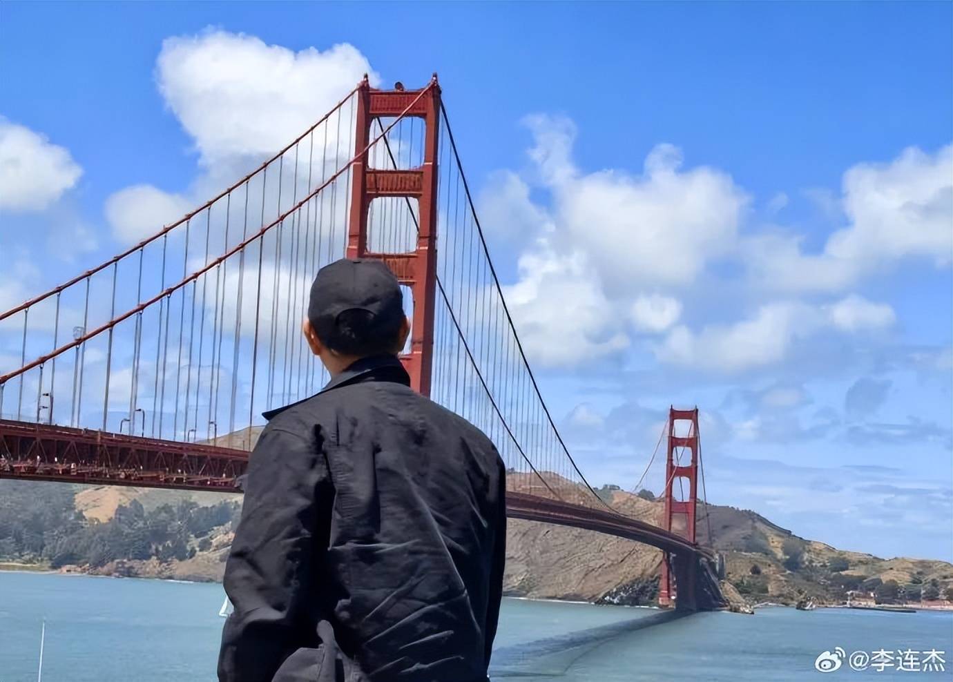 李連杰時(shí)隔50年重返金門大橋，曬照感慨“人老了”，已交代后事：樹葬海葬無所謂