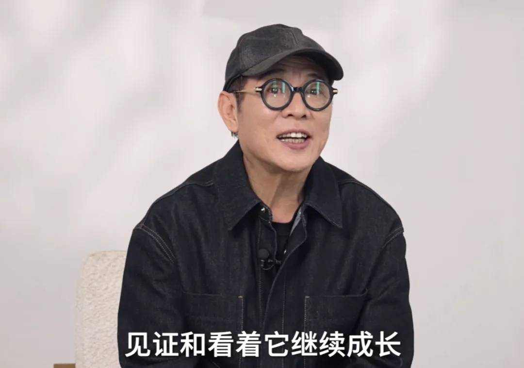 李連杰時(shí)隔50年重返金門大橋，曬照感慨“人老了”，已交代后事：樹葬海葬無所謂