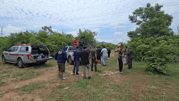 泰國(guó)DJ與毒梟老大女友有染，遭槍殺被拋尸樹林，女友曾多次提醒