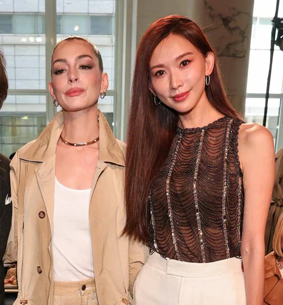 56歲許晴少女感，高圓圓女神感，林志玲御姐范，女明星的夏裝都有什么玄機(jī)？