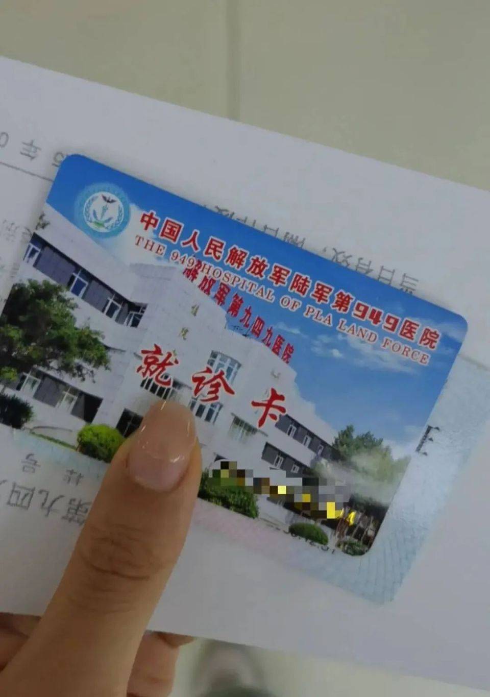 女子坐飛機智齒創(chuàng)口高空爆血，空姐、醫(yī)生乘客出手了！