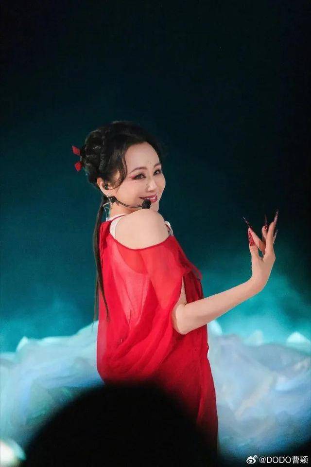 51歲曹穎自曝患胃癌，兒子還小！最放心不下兒子