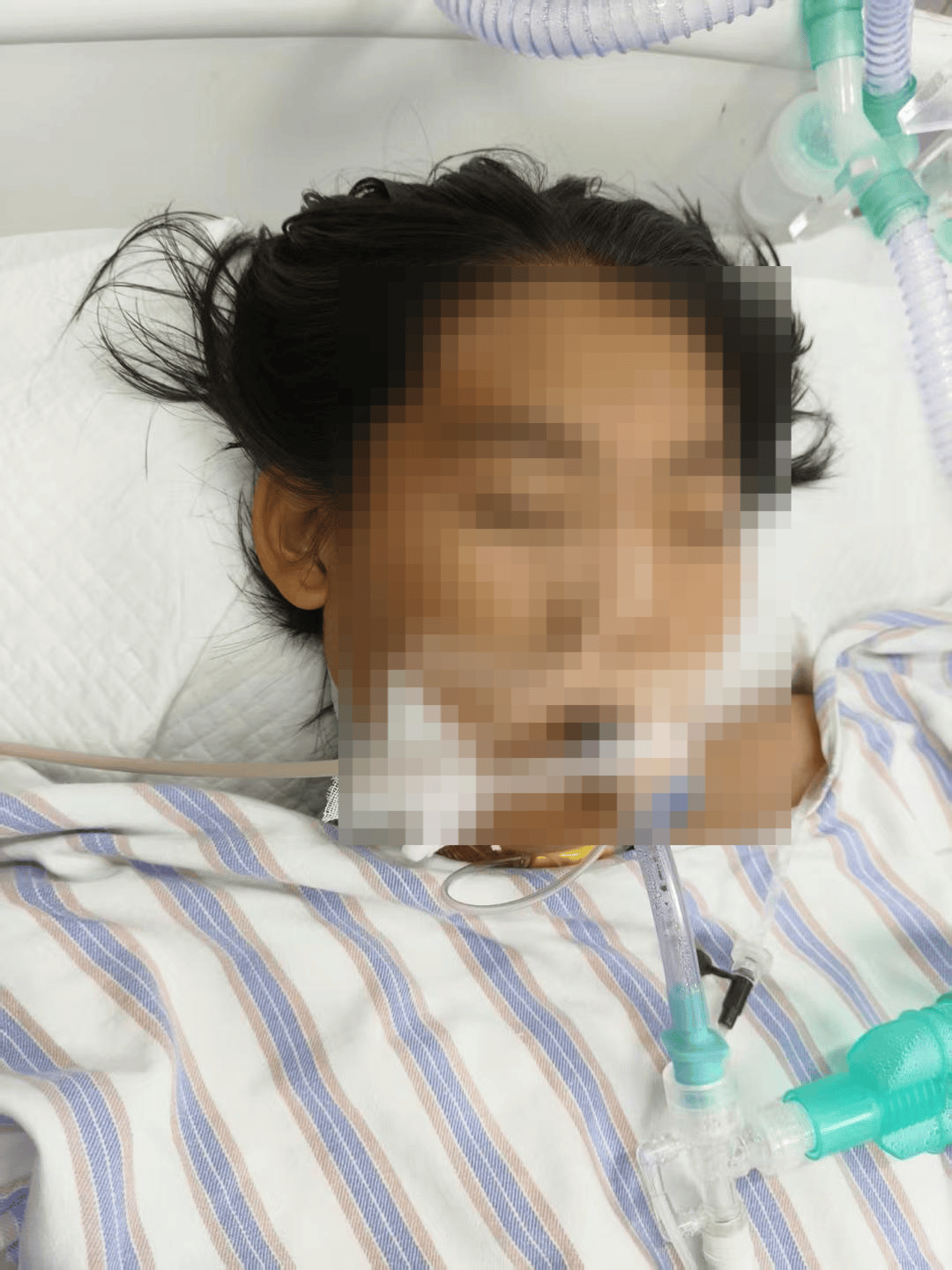 14歲女孩在拓展?fàn)I遭體罰去世，班主任因截留其給父母信件受審