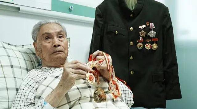 95歲離休干部，被認(rèn)定為惡勢(shì)力主犯