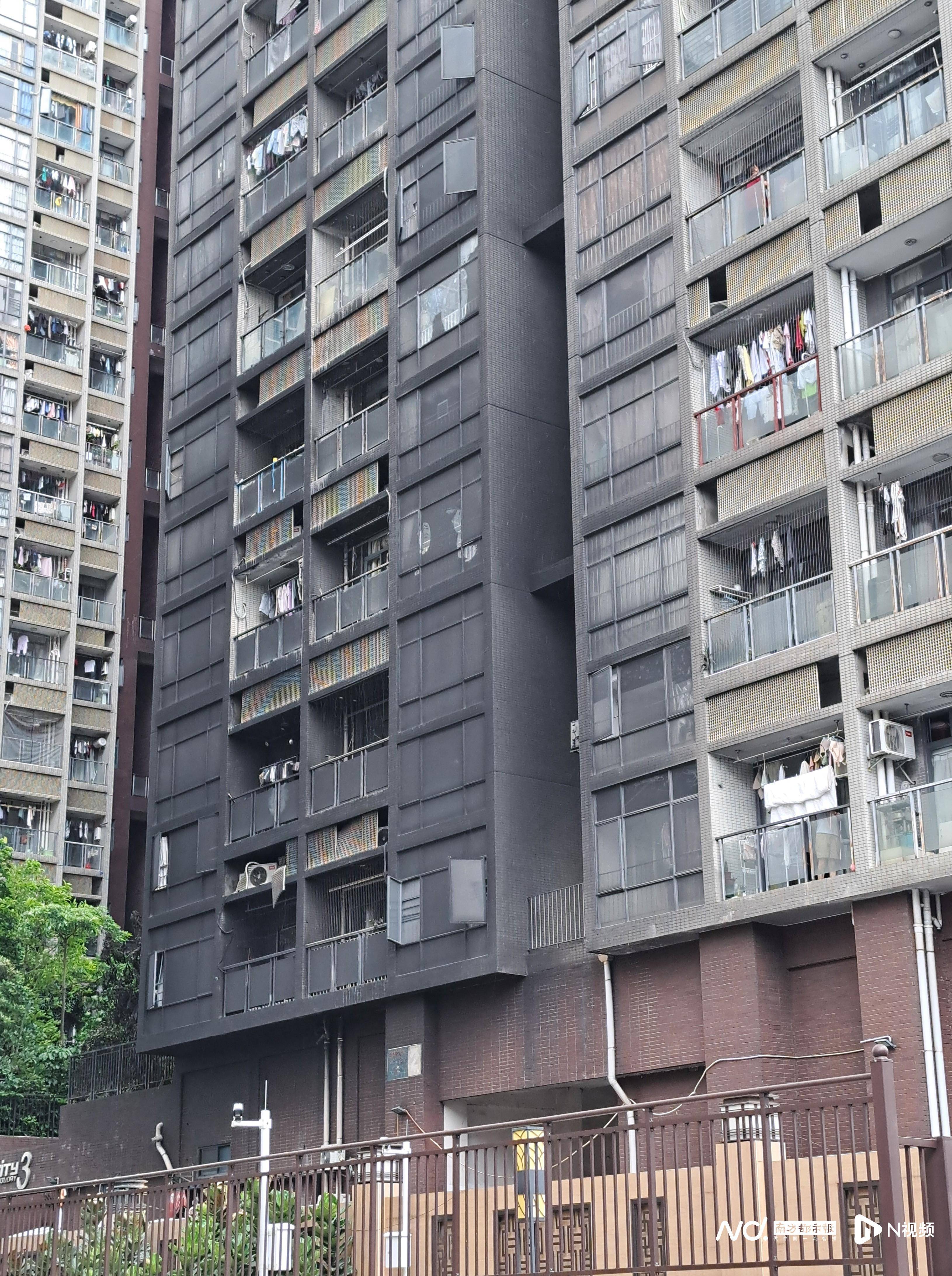 東莞一小區(qū)逾百輛電動(dòng)自行車燒毀！住戶睡夢(mèng)中被叫醒撤離逃生