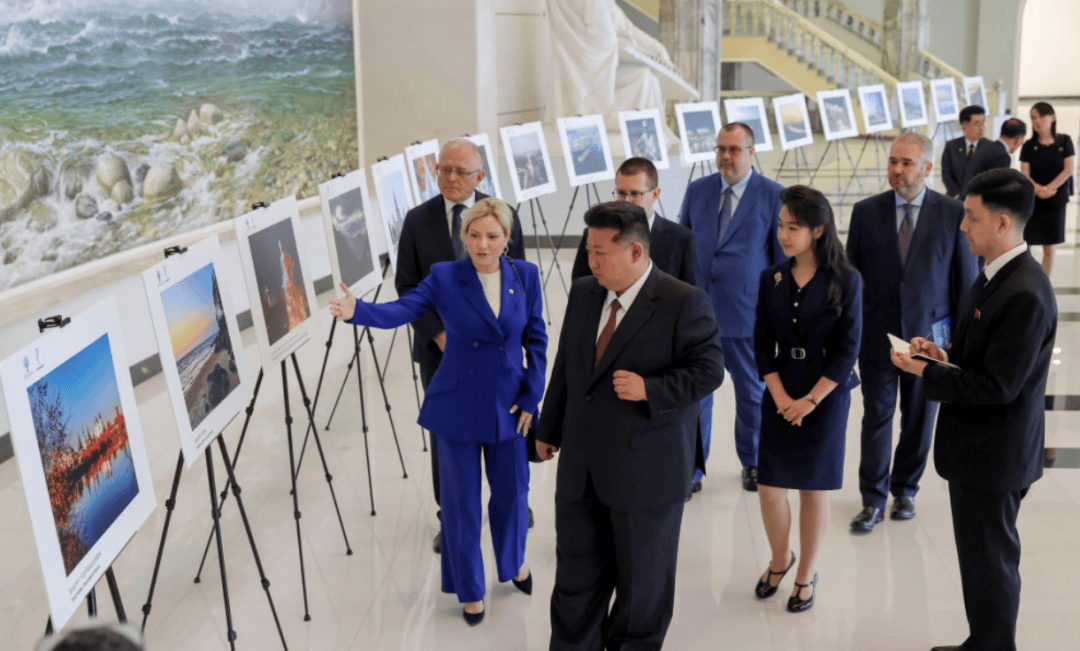 這場重要活動(dòng)，金正恩再次攜女出席