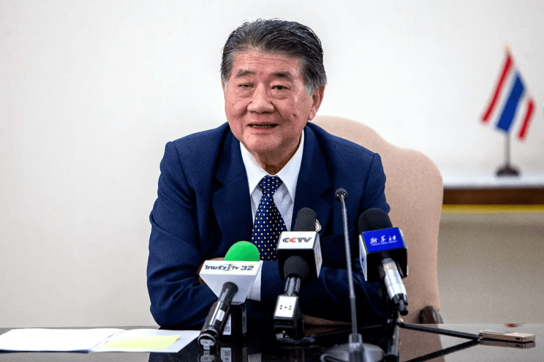 泰國三天兩換總理，準(zhǔn)備迎回佩通坦？