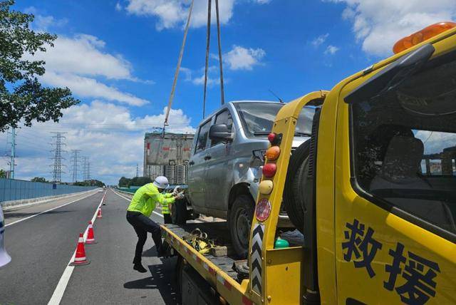 山東最新定價(jià)：高速公路清障救援拖車費(fèi)，最低350元/車次