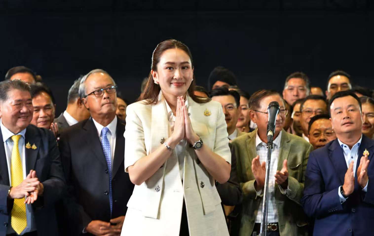 泰國政壇大地震！泰國總理剛退位，洪森計謀成功了，中方火速表態(tài)