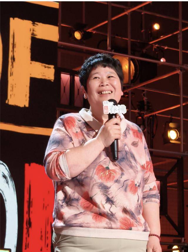 臨沂50歲“房主任”，火爆全網(wǎng)！網(wǎng)友：笑著笑著就哭了