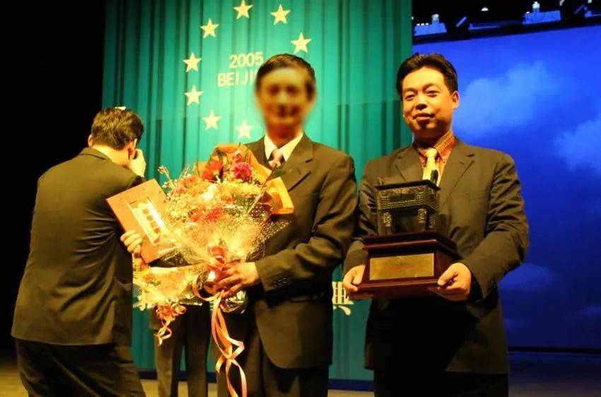 湖北首富汪林朋：25年把央企變私企，最后跳樓了！