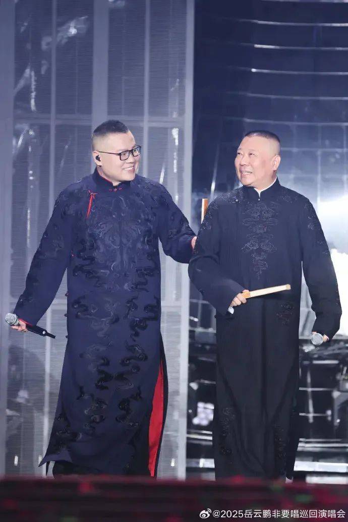 岳云鵬深夜發(fā)文回應(yīng)演唱會(huì)爭(zhēng)議：深知自己是業(yè)余，嗓音也沒(méi)有那么動(dòng)聽(tīng)，這一點(diǎn)您各位罵得對(duì)