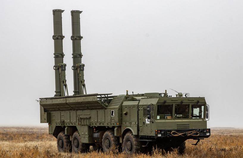 13發(fā)13中！烏軍戰(zhàn)略機場劇烈爆炸，炸出小太陽，美國這次損失大了