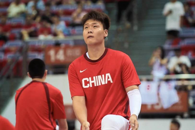 20年前曾大勝88分！中國男籃今晚首戰(zhàn)對陣東道主沙特隊，趙睿稱亞洲杯目標(biāo)是站上領(lǐng)獎臺