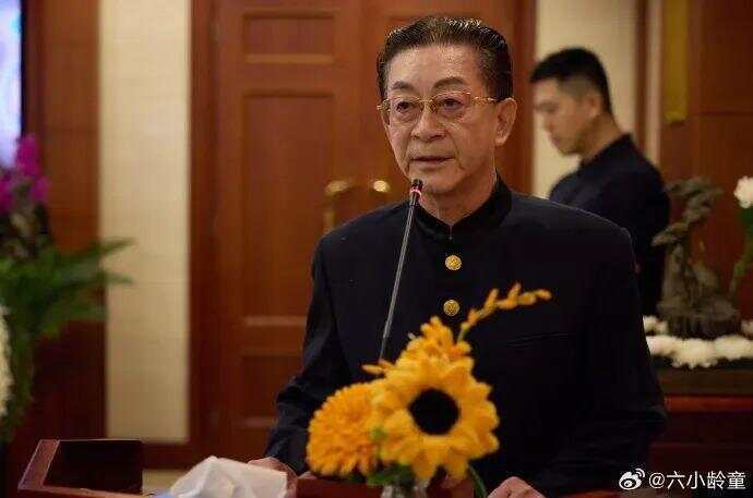 演員六小齡童、閆妮發(fā)文悼念！“他是我們的偶像”