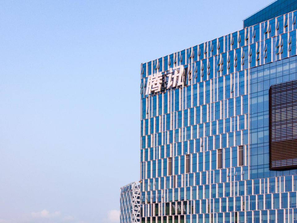 騰訊Q2日均賺7億，劉熾平：會繼續(xù)加大AI投入，但不能一味“All in”，買一大堆芯片